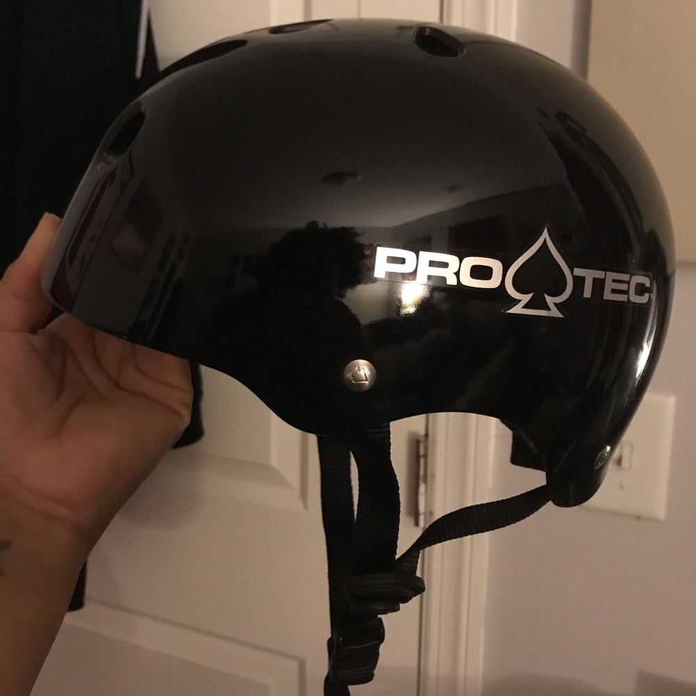 NWOT Pro Tec Classic Skate Helmet Black Patent M